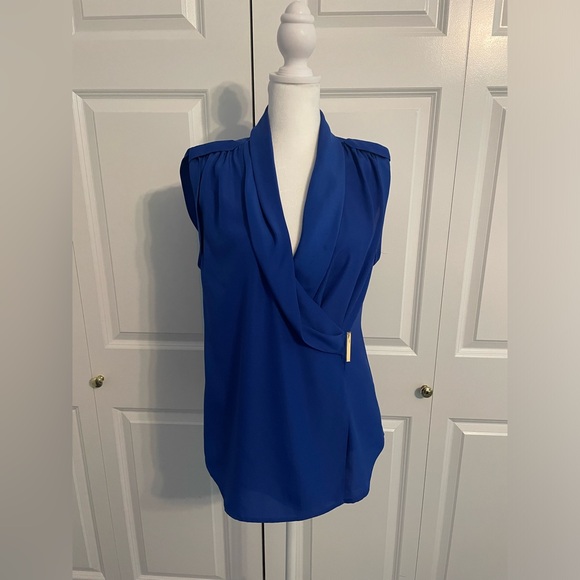 Ann Taylor Tops - Ann Taylor Sleeveless Criss Cross Front Blouse